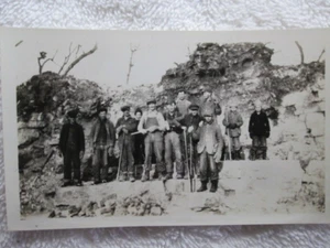 Fotografía antigua de trabajadores de canteras, cerca del oeste de Salem, Wisconsin - Imagen 1 de 3