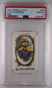 2017 Topps A&G X LYLE THOMPSON #250 Mini PSA 10 GEM MT RC Rookie Lacrosse - Foto 1 di 2
