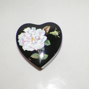 TIFFANY & CO MRS DELANY'S FLOWERS HEART SHAPE TRINKET BOX - Picture 1 of 6