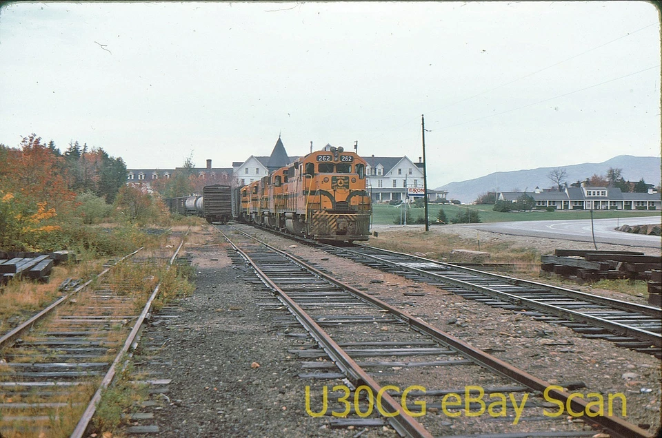 DM Original Slide - MEC Maine Central GP38 262 Crawford Notch NH 1975 - Imagem 1 de 1