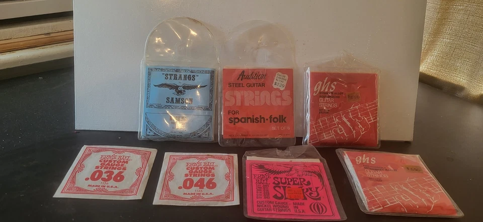 Lote de Cordas de Guitarra Vintage Embalagem Original ~ Cordas e Pacotes Antigos - Imagem 1 de 1