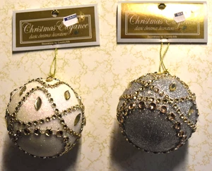 PAAR WEIHNACHTEN ELEGANZ PAILLETTEN ORNAMENTE, Silber oder Weißgold Borte, Neu mit Etikett - Bild 1 von 3