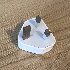 Genuine Official Apple 5W USB Power Adapter with UK Plug - Used - Picture 1 of 4