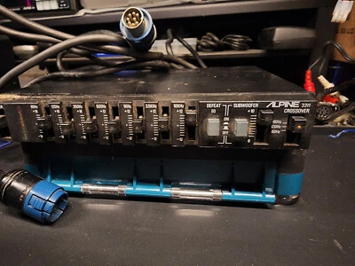 Ecualizador gráfico vintage Alpine preamplificador para automóvil 3311 ecualizador estéreo de la vieja escuela Foto 1 de 4