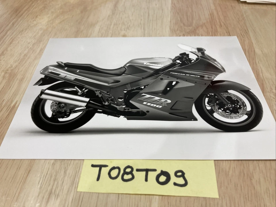 Kawasaki Moto ZZR1100 1100 ZZR Foto NB Dossier De Prensa Concesionario - Imagen 1 de 1