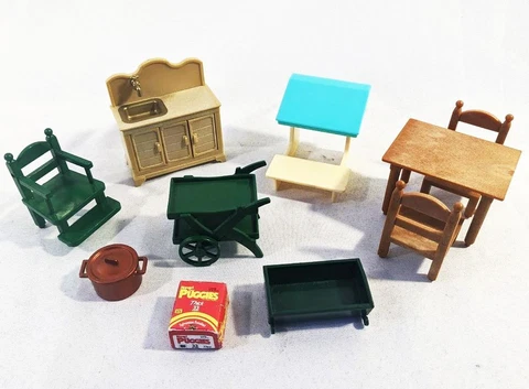 Original Sylvanian Families Vintage 1980s Tomy 10x Piece Furniture Set (A) Cover