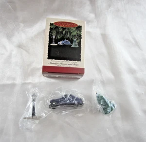 Hallmark Nostalgic Houses and Shops Collector's Accessories Set of 3 Ornaments - Picture 1 of 10