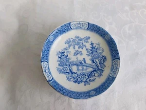 Antique Pagoda & Willow Plates Blue & White Transfer With Lozenge - Picture 1 of 7