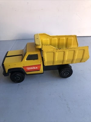 Camión de volteo amarillo vintage de juguete de acero TONKA Corp calcomanías naranjas de EE. UU. juego nostálgico Foto 1 de 4