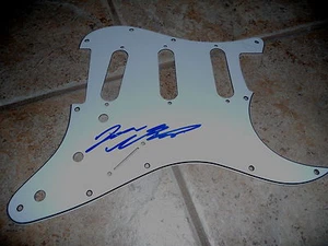 Battipenna chitarra autografato firmato James LaBrie garantito - Foto 1 di 1