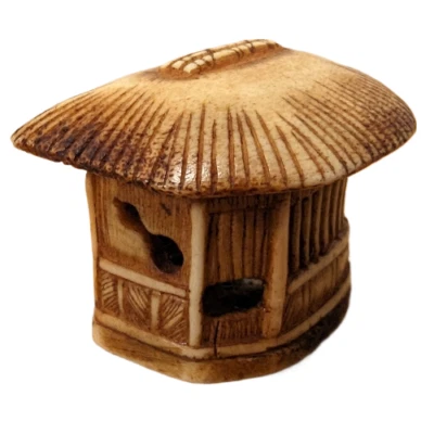 Inusual Antiguo Japonés Cuerno de Ciervo Netsuke Casa de Té Chaya Japón Foto 1 de 4