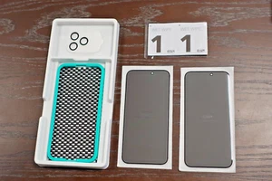 Pack de 2 protections d'écran ESR en verre trempé pour iPhone 15 Pro Max - Photo 1 sur 3