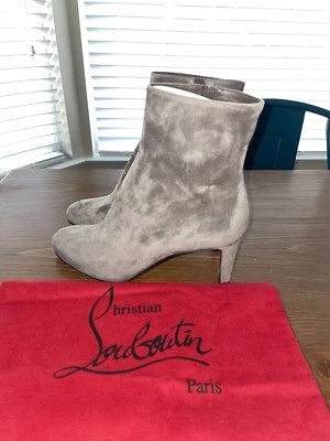 BOTAS DE GAMUZA GRIS CHRISTIAN LOUBOUTIN TALLA 38/7,5-8 Foto 1 de 4