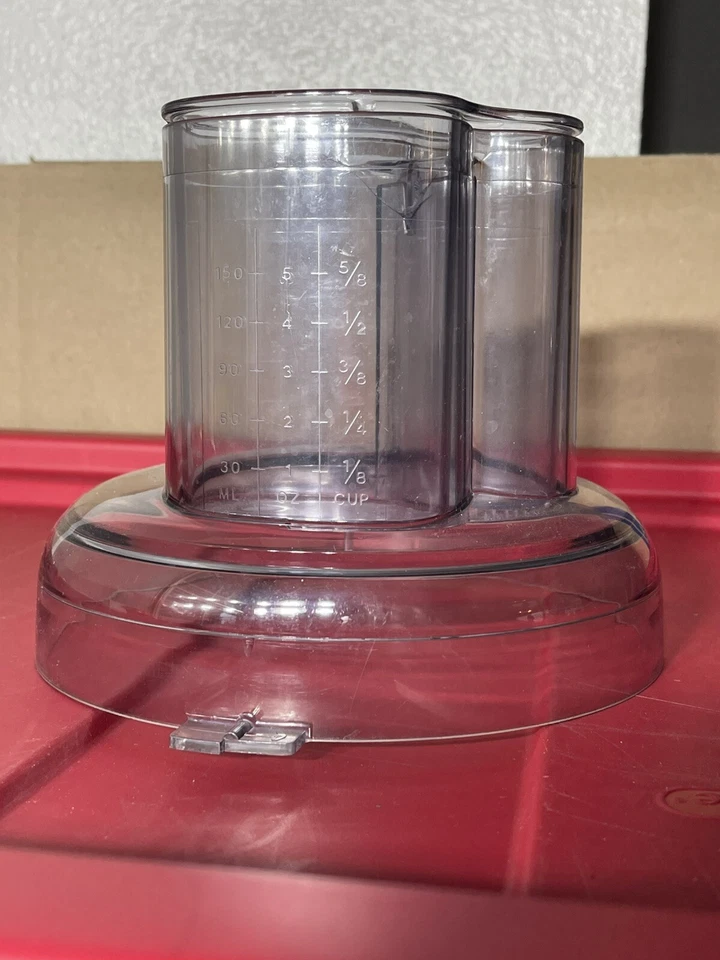 Procesador de alimentos KRUPS Prep modelo #620 pieza de repuesto tazón cubierta empujador #2 Foto 1 de 4