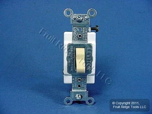Leviton Ivory 3-Way COMMERCIAL Grade Toggle Wall Light Switch 20A Bulk CSB3-20I - Picture 1 of 5