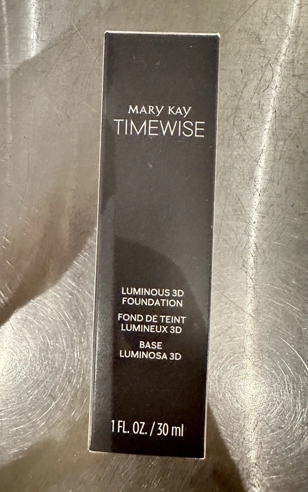 NIB Mary Kay Timewise luminous 3D foundation ivory W 120 - Image 1 of 2