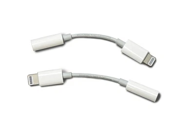 Лот из 2 адаптеров Apple Lightning на разъем для наушников 3,5 мм MMX62AM/A - Изображение 1 из 4