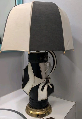 Bolsa de golf de cuero de colección años 70 lámpara paraguas pantalla blanco y negro Foto 1 de 4