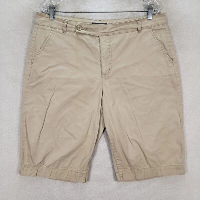 Bermudas clásicas de tiro medio elásticas beige talla grande 16 Bandolino para mujer Foto 1 de 4