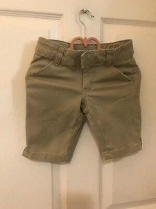 Girl’s French toast brand khaki uniform shorts size 6 Preowned - Picture 1 of 2