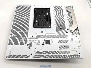 ASRock B650M PG RIPTIDE WIFI Bianco AM5 Micro-ATX Scheda Madre, DDR5 - Foto 1 di 8