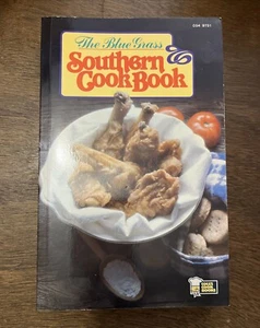 The Bluegrass Southern Cookbook Minnie C. Fox c. 1981 CANADIAN PRINTING - Bild 1 von 10