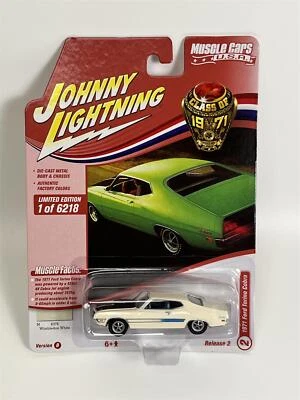 Ford Torino Cobra 1971 Blanco Wimbledon 1:64 Johnny Lightning JLMC026B - Imagen 1 de 4