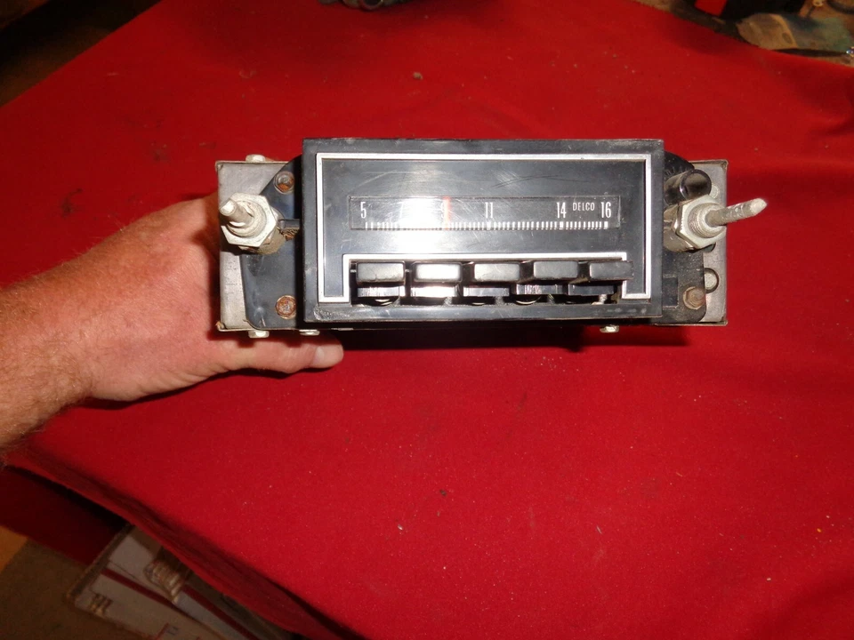 1976 chevrolet gmc k10 k5 jimmy blazer заводское радио  - Изображение 1 из 3