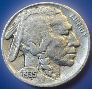 1935 5C Buffalo Nickel. #3520 - Picture 1 of 2