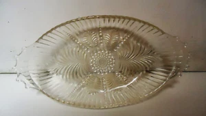 Elegantes Pressglas ovale Schale Palmblattmuster mit Kerzenwickgriffen - Bild 1 von 8