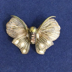 Fabrice Paris Vintage Kunsthandwerk Harz Schmetterling Skulptur Anstecknadel Brosche mit Perlen - Bild 1 von 6