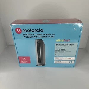 Motorola MG8702 DOCSIS 3.1 Cable Modem+ AC3200 WIFI Router Combo New Sealed - Picture 1 of 4