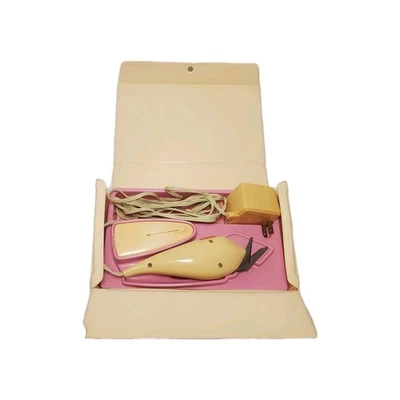 Vintage Singer Electric Scissors Works With Case And Instruction Booklet Tested - Image 1 of 4