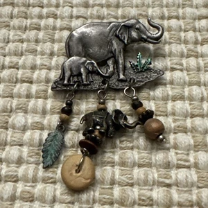 Vintage Zinn afrikanische Elefanten baumeln Zinn Anstecknadel Brosche - Bild 1 von 11