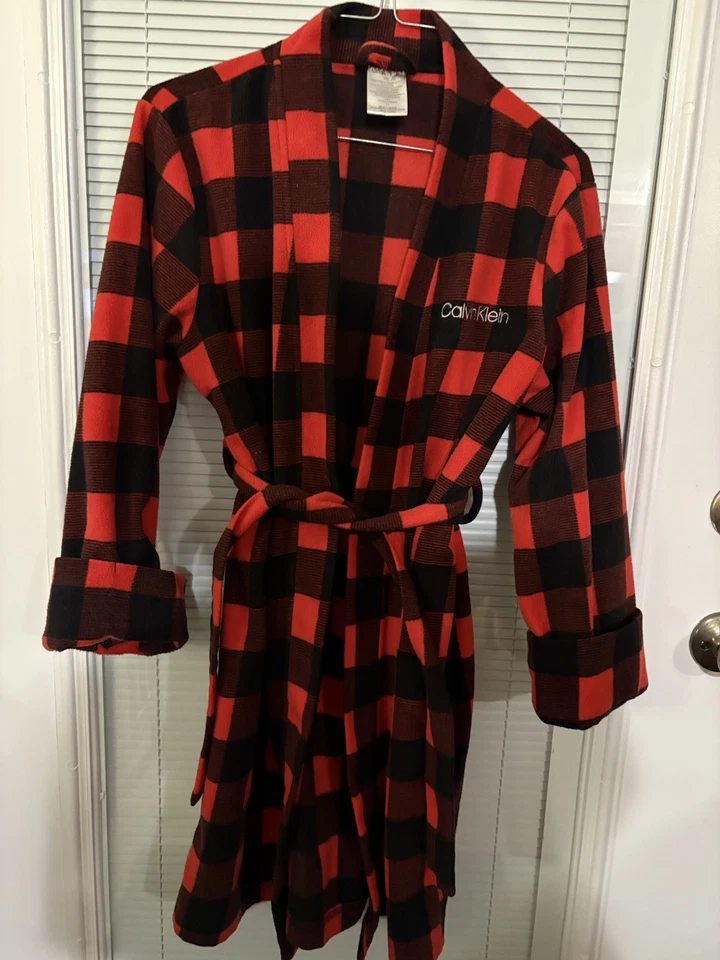 Albornoz a cuadros rojo búfalo Calvin Klein para niños talla grande 10/12 Foto 1 de 2