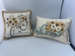 Almohada Bella Lux Flores Amarillas Bicicleta Camioneta Bordada Cuentas - Imagen 1 de 8