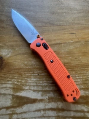 Benchmade 533 Mini Bugout S30V оранжевый - Изображение 1 из 4