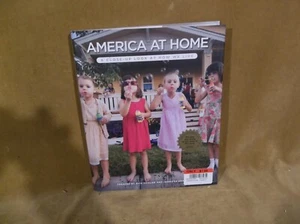America at Home : A Close-Up Look at How We Live by Rick Smolan and Jennifer... - Bild 1 von 5