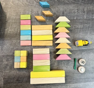 Juego de bloques de madera magnéticos Tegu juego de 36 piezas multicolor forma tamaño y estuche de transporte Foto 1 de 4