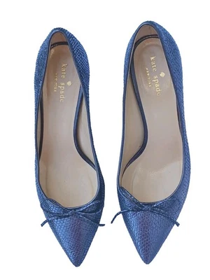 Zapatos de salón Kate Spade New York hechos en Italia talla 8 cuero gris estampado serpiente B  Foto 1 de 4