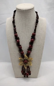 Vtg Artisan Seed Pod Flower Wooden Bead Necklace - Picture 1 of 11
