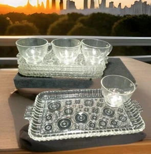Juego de bocadillos Anchor Hocking vidrio burbuja círculo 4 tazas/claro 4 bandejas vintage - Imagen 1 de 4