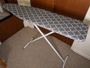 MANGUERO PLEGABLE PARA TABLA DE PLANCHAR