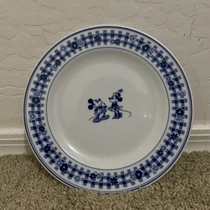Disney Disneyland Plate Exclusive Mickey Mouse And Minnie Mouse Made In Italy - Picture 1 of 4