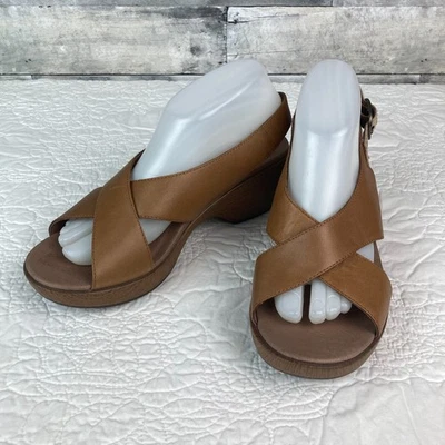 Sandalias de cuña Dansko Jacinda con correa cruzada y hebilla - 9,5 EUR 40 Foto 1 de 4