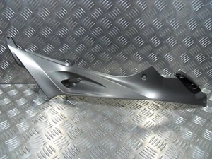 Panel de carenado de relleno del tanque de combustible inferior lado derecho original BMW S1000 R 2013 A 2016 - Imagen 1 de 13