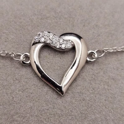 Pulsera de plata de ley 925, diseño de corazón de circonita cúbica, delicada joyería Foto 1 de 4