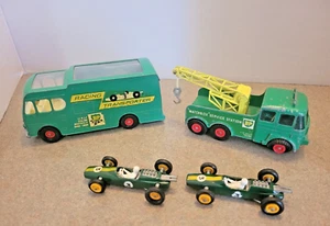 VTG Matchbox Lesney Racing Car Transporter BP Fonder Breakdown Tractor 2 Cars - Picture 1 of 7