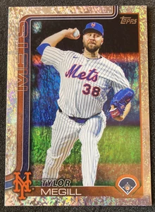 Actualización Topps 2025 #US271 Tylor Megill Holofoil SP. Mets de Nueva York - Imagen 1 de 2
