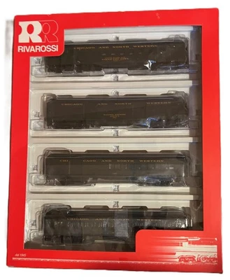 Rivarossi HO 1920’s Chicago & North-Western 60’ Heavyweight 4 Car Train Set. - Image 1 of 4